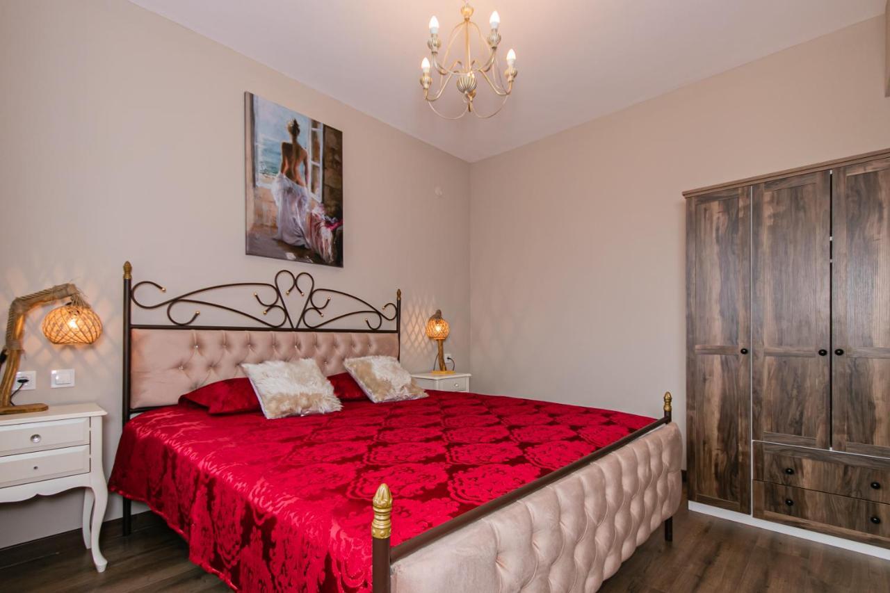 Lara Daire Antalya